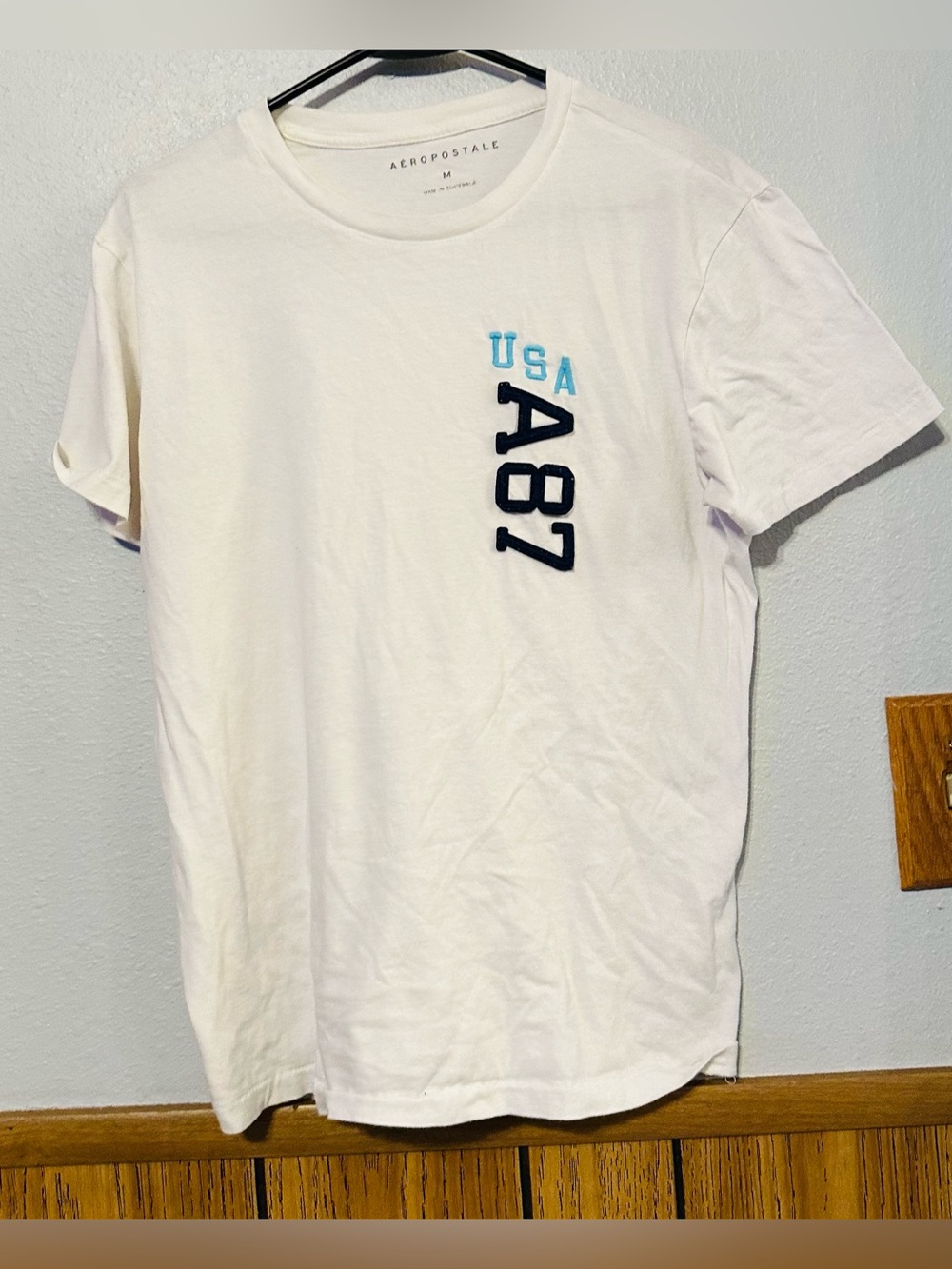 Aeropostale Men’s size MEDIUM White 'USA A87' Shirt